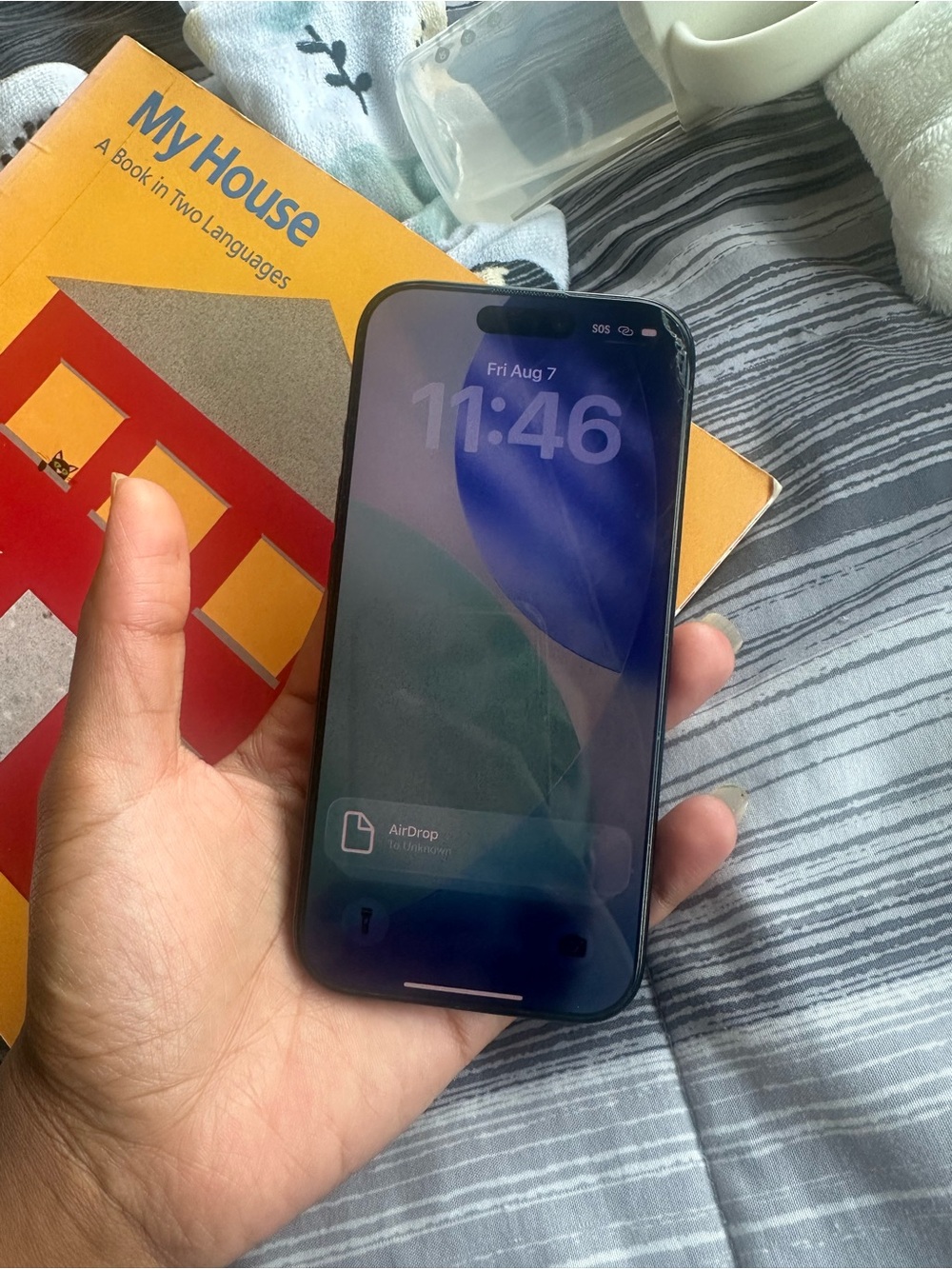 📱 Like New iPhone 16 Pro 256GB Black + Case & Screen Protector